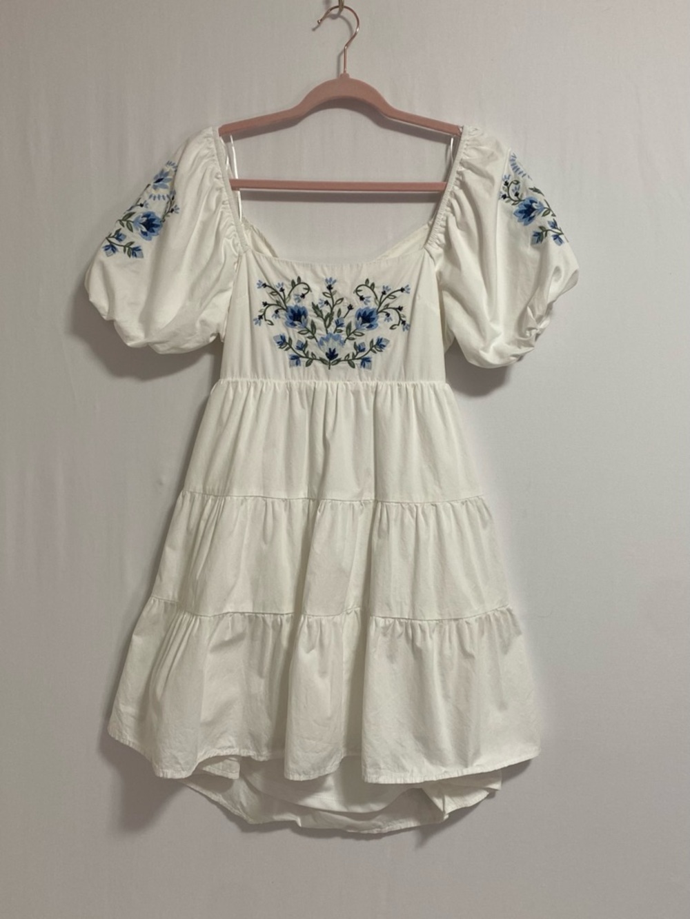 mi ami White Dress with Pale Pink Label Detail